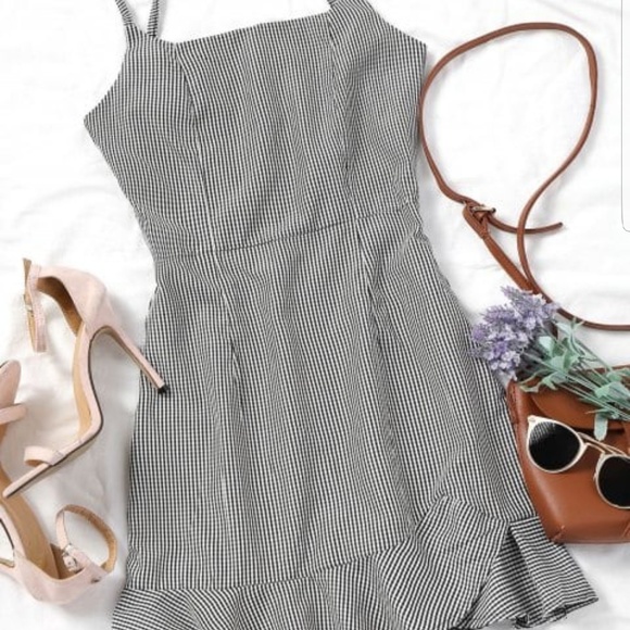 Zaful Dresses & Skirts - BACK ZIP CHECKED RUFFLES MINI DRESS